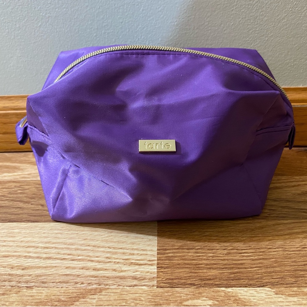 Tarte Cosmetic Pouch With Samples New - Picture 11 of 15